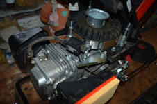 Motor XP s odmontovaným krytem