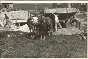 Začátek výstavby závodu v Libici n/C. r. 1950