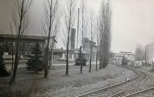 /ram/Pohled na závod MEPOL Libice nad Cidlinou - r. 1975 /ram/Pohled na závod MEPOL Libice nad Cidlinou - r. 1975